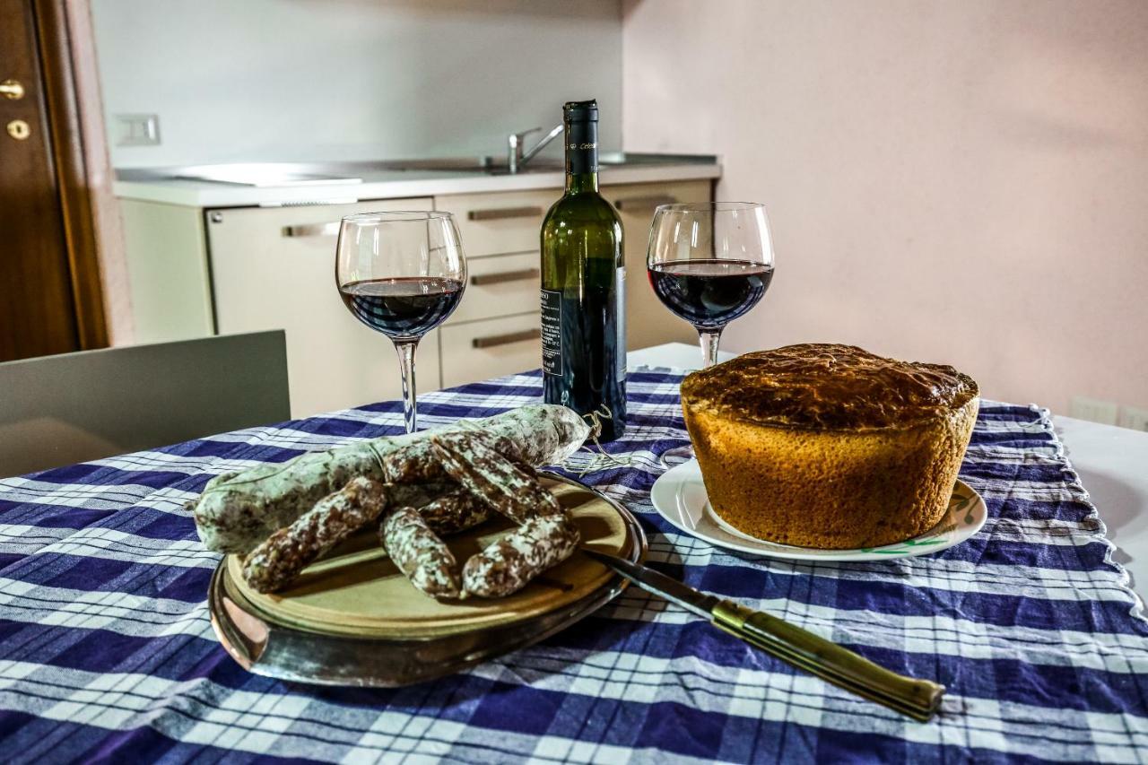 Le Aie Di Postignano Lägenhet Sellano Exteriör bild