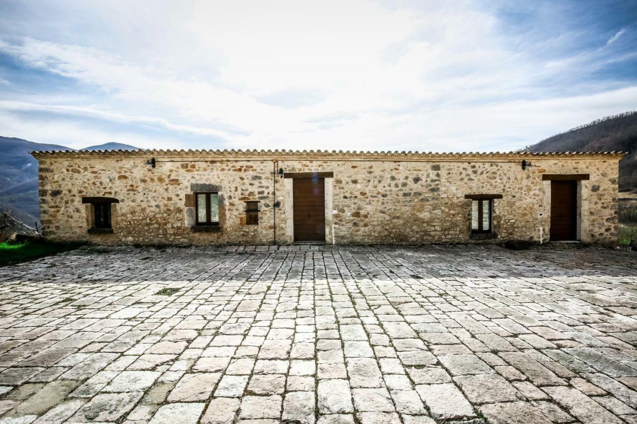 Le Aie Di Postignano Lägenhet Sellano Exteriör bild