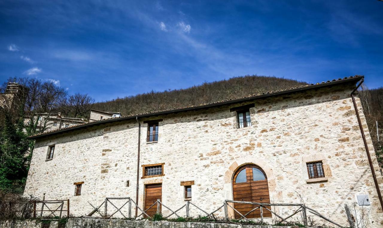 Le Aie Di Postignano Lägenhet Sellano Exteriör bild